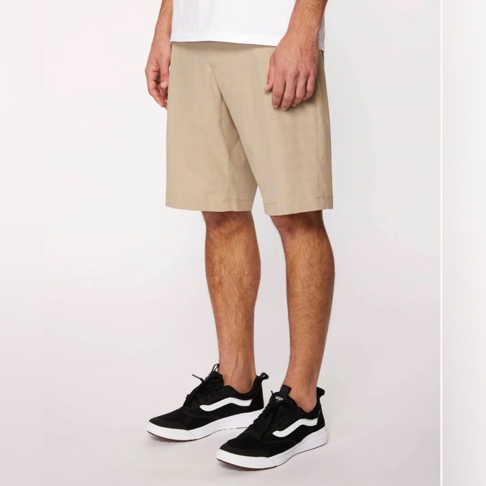 Hang Ten Everyday 20" Hybrid Shorts